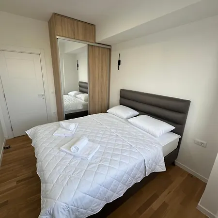 Sunny Mona Apartment *